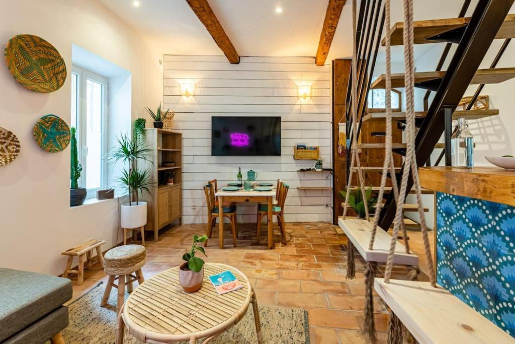 Ciotat Colada Beau Duplex Atypique A 50 M Du Port Classe 3 Etoiles La Ciotat Exterior photo