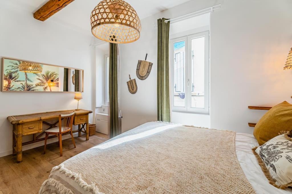 Ciotat Colada Beau Duplex Atypique A 50 M Du Port Classe 3 Etoiles La Ciotat Exterior photo